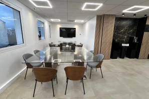 Espace indépendant - 92100 - 10 postes - 3890€