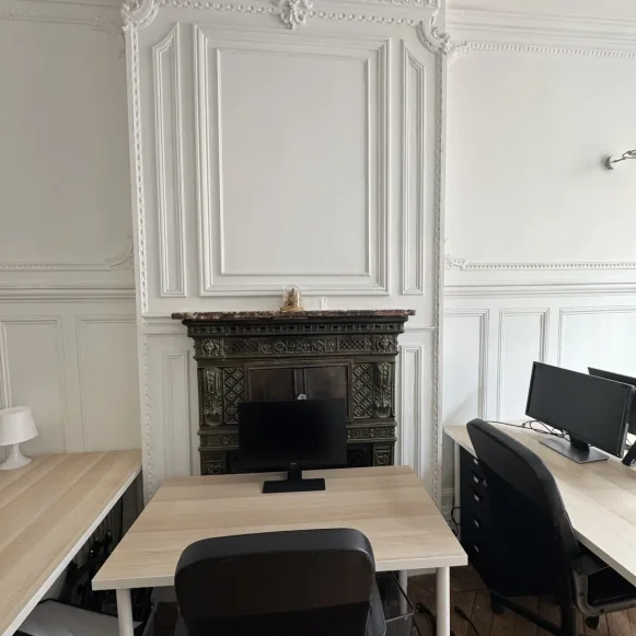 Bureau privé 18 m² 6 postes Location bureau Rue Notre Dame des Victoires Paris 75002 - photo 10