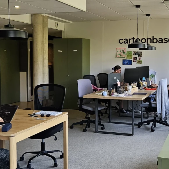 Bureau privé 20 m² 6 postes Location bureau Avenue Daumesnil Paris 75012 - photo 1