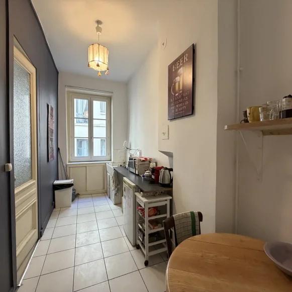 Bureau privé 16 m² 1 poste Location bureau Rue Ferrandière Lyon 69002 - photo 3