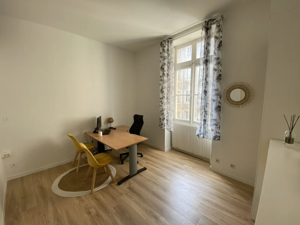 Bureau privé - 34500 - 1 poste - 300€