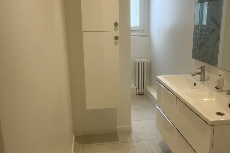 Espace indépendant - 92200 - 18 postes - 11700€