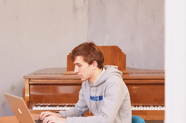 Bureau privé - 93170 - 22 postes - 7700€