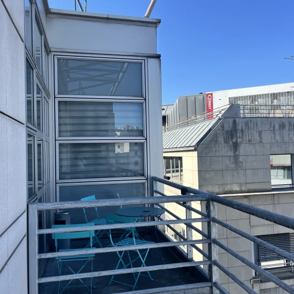 Bureau privé 18 m² 4 postes Location bureau Rue Georges Auric Paris 75019 - photo 5