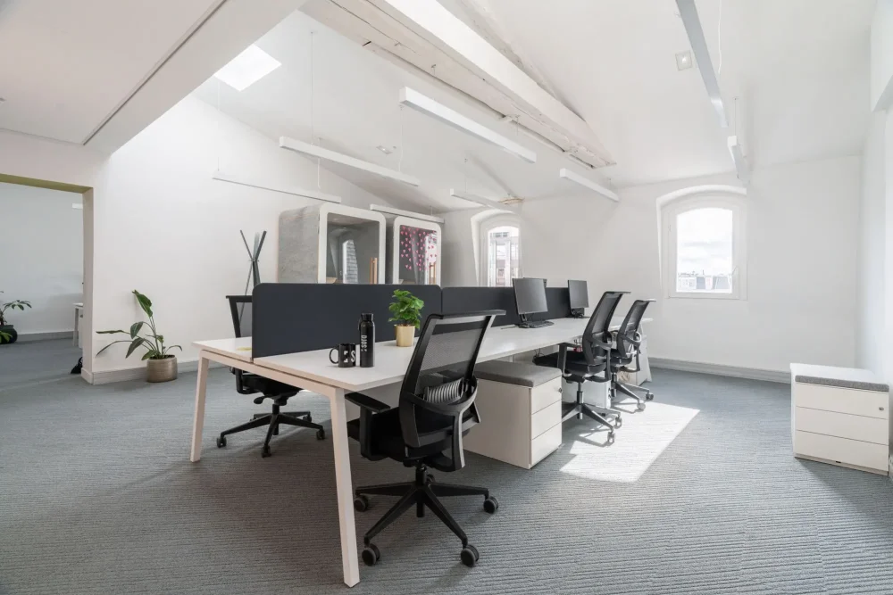 Espace indépendant - 75009 - 42 postes - 25830€