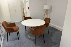 Open Space - 92360 - 6 postes - 350€