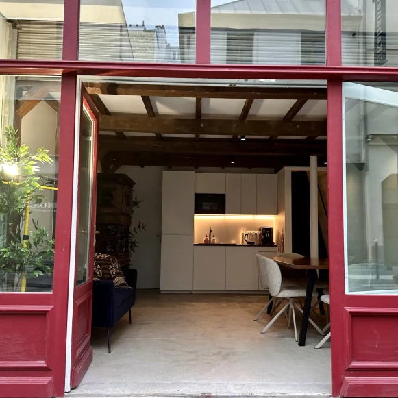 Espace indépendant 62 m² 12 postes Location bureau Rue de Chabrol Paris 75010 - photo 2