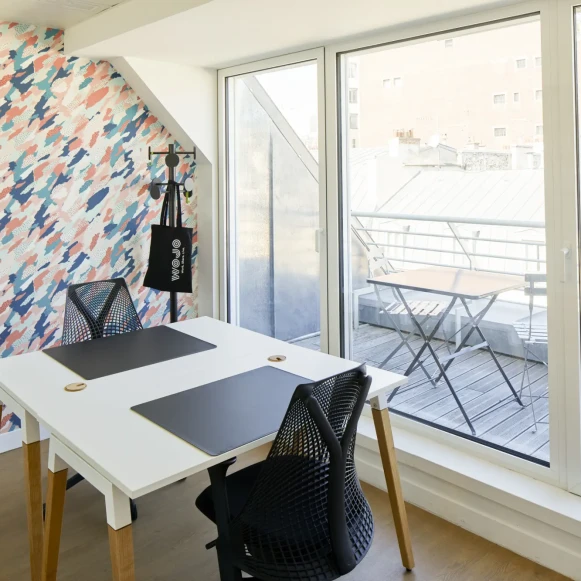 Bureau privé 12 m² 2 postes Location bureau Rue Washington Paris 75008 - photo 1