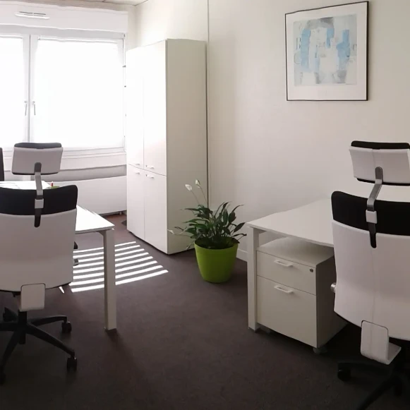 Bureau privé 16 m² 3 postes Location bureau Boulevard Vincent Gâche Nantes 44200 - photo 2