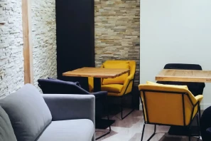 Open Space - 64000 - 49 postes - 180€