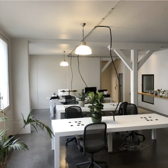 Bureau privé 21 m² 8 postes Location bureau Passage du Désir Paris 75010 - photo 6