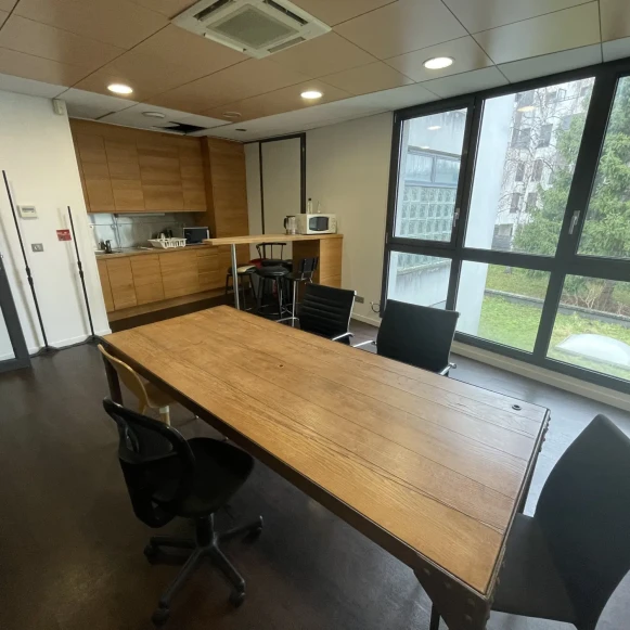 Bureau privé 100 m² 18 postes Location bureau Avenue Pasteur Montreuil 93100 - photo 13