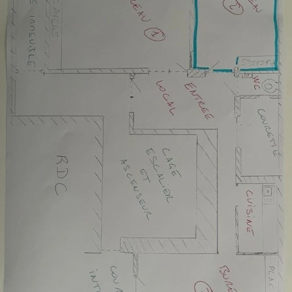 Bureau privé 12 m² 1 poste Location bureau Rue Bosio Paris 75016 - photo 1