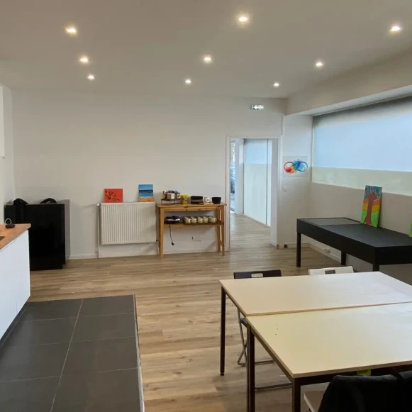 Bureau privé 9 m² 3 postes Location bureau Rue du Commandant Belleux Villemomble 93250 - photo 5