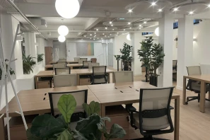 Espace indépendant - 75009 - 28 postes - 7900€