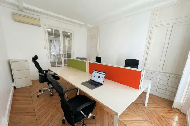 Bureau privé - 75012 - 6 postes - 2200€