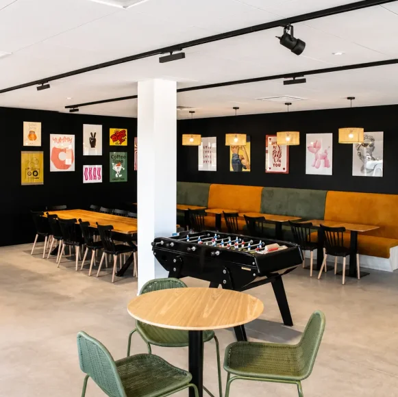 Open Space  24 postes Coworking Rue de Rome Sainte-Soulle 17220 - photo 5