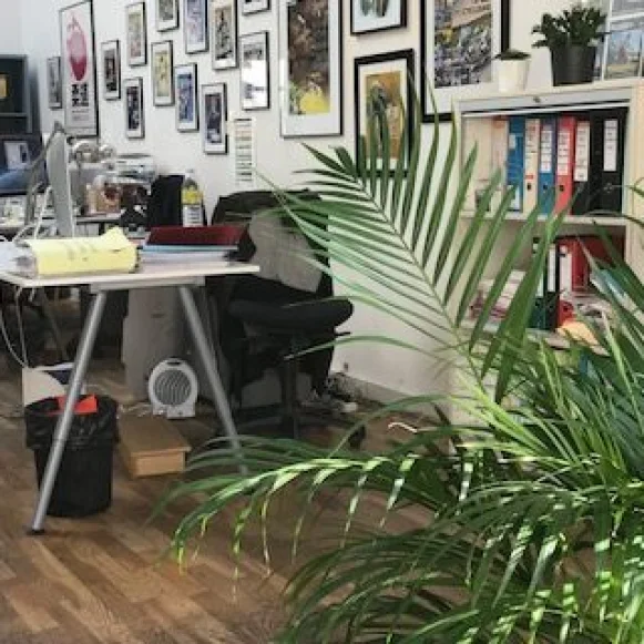 Open Space  2 postes Location bureau Rue Raspail Ivry-sur-Seine 94200 - photo 2