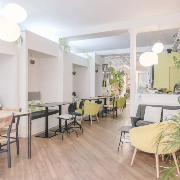 Bureau privé 12 m² 6 postes Coworking Rue Greneta Paris 75002 - photo 1