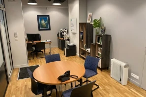 Espace indépendant - 75011 - 6 postes - 1000€