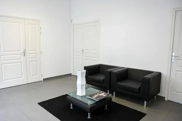 Bureau privé - 92000 - 1 poste - 950€