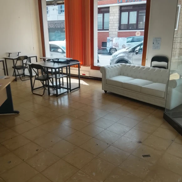 Bureau privé 12 m² 1 poste Coworking Rue René Gicquel Aumale 76390 - photo 5