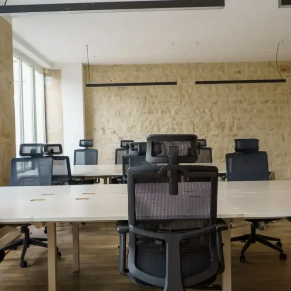 Espace indépendant 65 m² 12 postes Location bureau Rue du Faubourg Saint-Denis Paris 75010 - photo 2