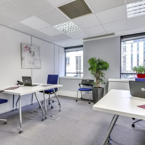 Bureau privé 21 m² 4 postes Location bureau Rue d'Aguesseau Boulogne-Billancourt 92100 - photo 1