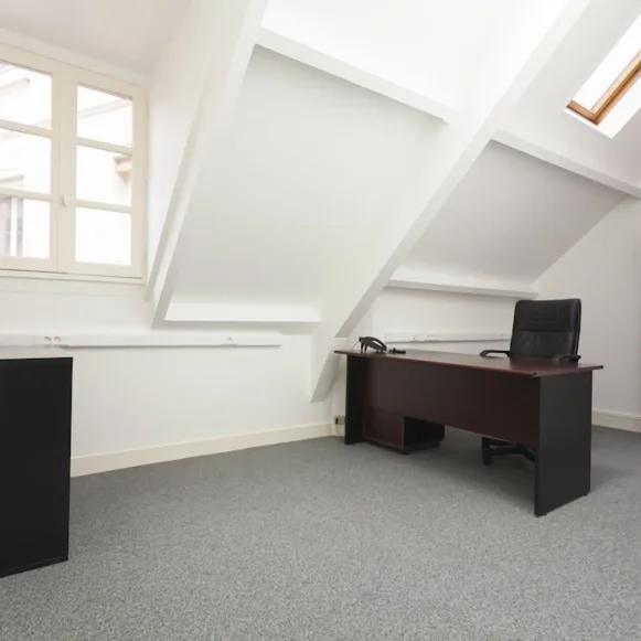 Bureau privé 13 m² 1 poste Location bureau Rue du Vieil Abreuvoir Saint-Germain-en-Laye 78100 - photo 1