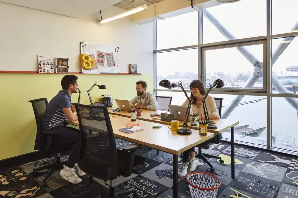 Espace indépendant - 33300 - 20 postes - 7600€