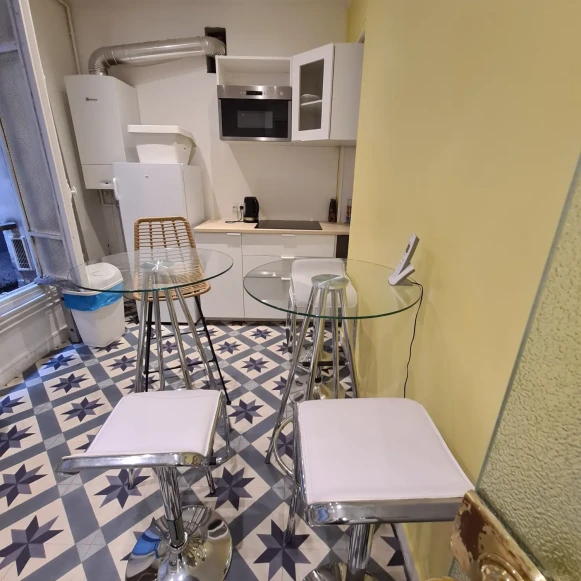 Bureau privé 11 m² 3 postes Coworking Rue la Fayette Paris 75009 - photo 1