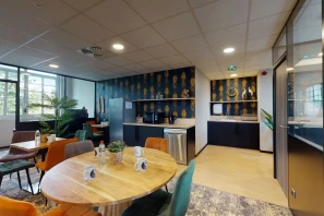 Bureau privé - 33120 - 4 postes - 1082€