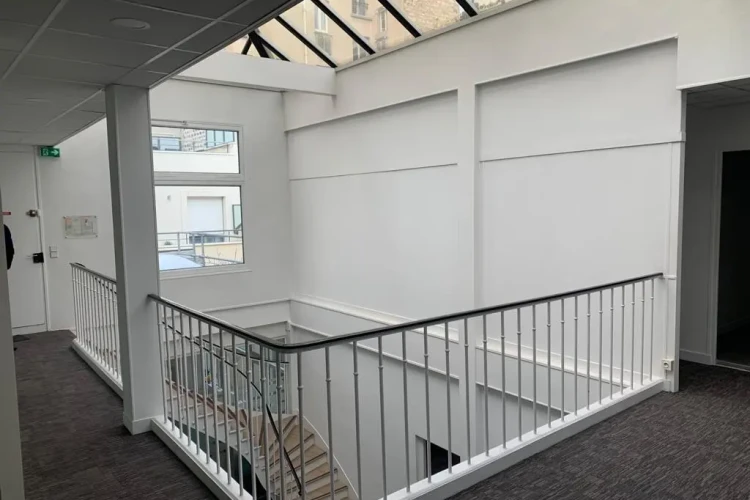 Espace indépendant - 92300 - 40 postes - 9500€