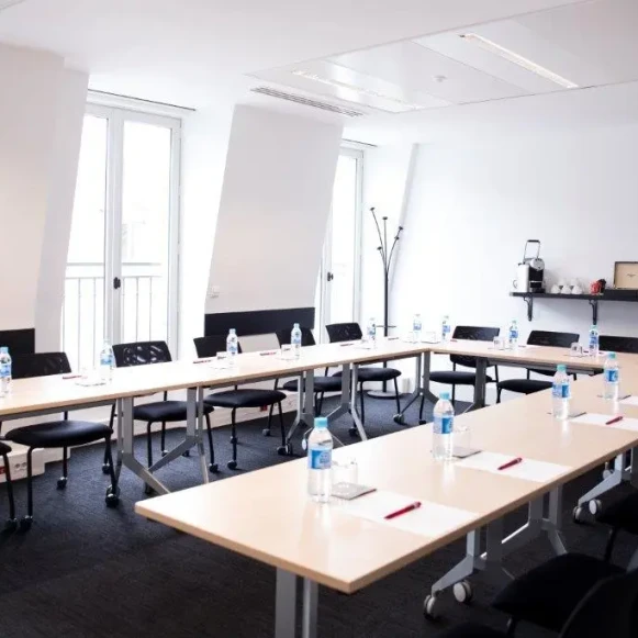 Bureau privé 22 m² 5 postes Coworking Rue Scribe Paris 75009 - photo 3