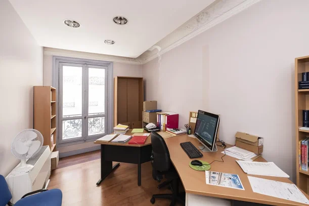 Bureau privé - 75006 - 2 postes - 900€