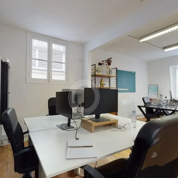 Bureau privé 35 m² 6 postes Coworking Rue Legendre Paris 75017 - photo 3