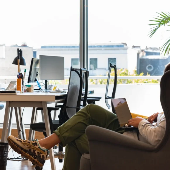 Bureau privé 100 m² 16 postes Location bureau Avenue des Champs-Élysées Paris 75008 - photo 5