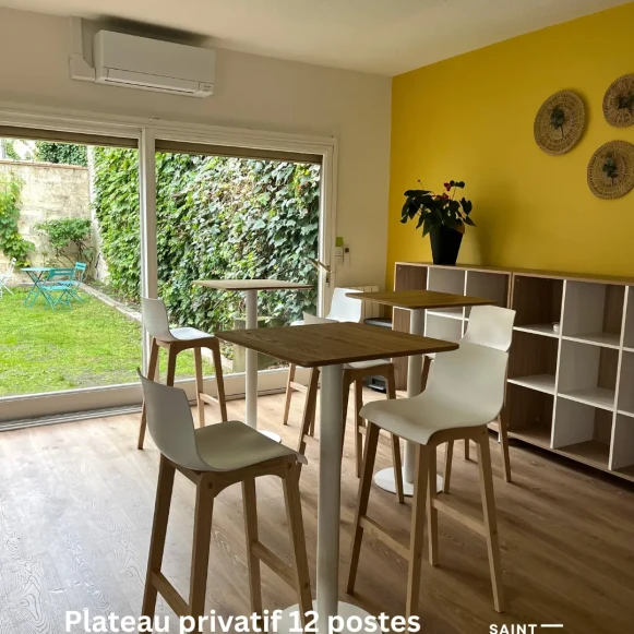 Espace indépendant 90 m² 12 postes Coworking Cours Saint-Louis Bordeaux 33300 - photo 1