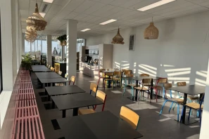 Open Space - 93100 - 20 postes - 500€