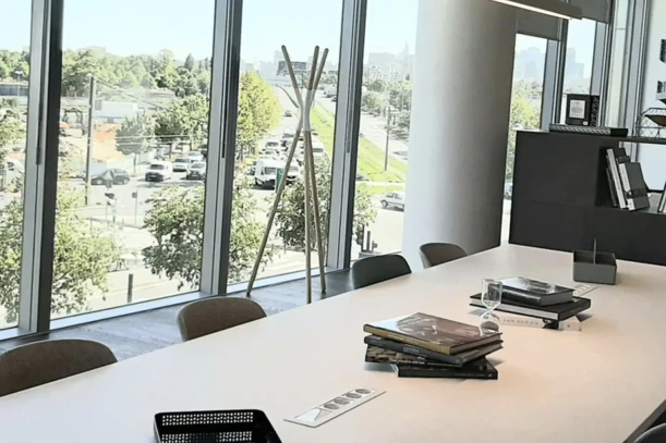 Bureau privé - 95870 - 3 postes - 1560€