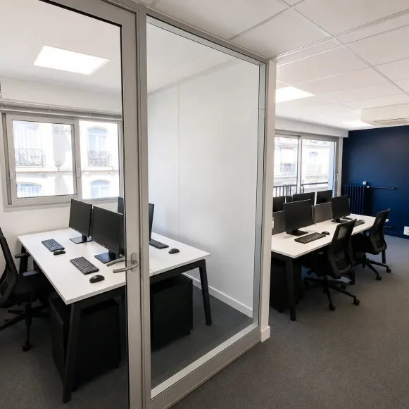 Espace indépendant 60 m² 12 postes Location bureau Rue de Courcelles Paris 75017 - photo 4