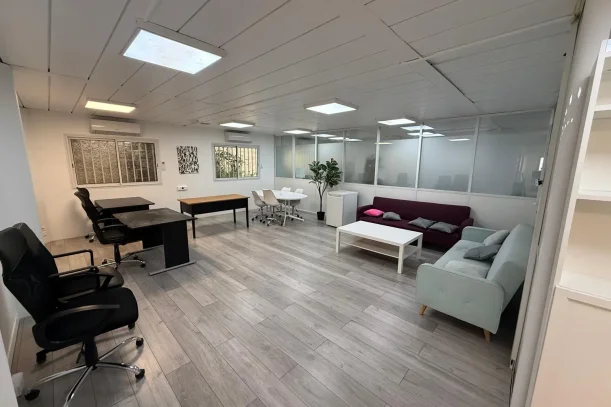 Bureau privé - 93100 - 25 postes - 3600€