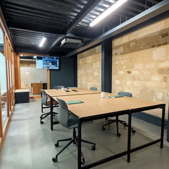 Bureau privé 18 m² 4 postes Coworking Rue Saint-Joseph Bordeaux 33000 - photo 1