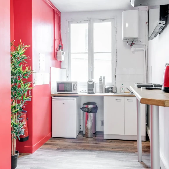 Bureau privé 12 m² 3 postes Coworking Rue de Laborde Paris 75008 - photo 2