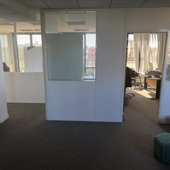 Espace indépendant 35 m² 6 postes Location bureau Boulevard Kellermann Paris 75013 - photo 1