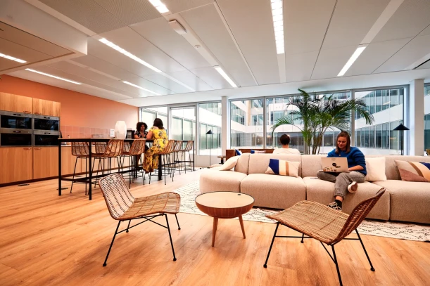 Bureau privé - 93400 - 5 postes - 2650€