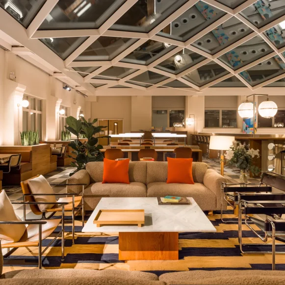 Bureau privé 31 m² 9 postes Coworking Avenue Trudaine Paris 75009 - photo 1