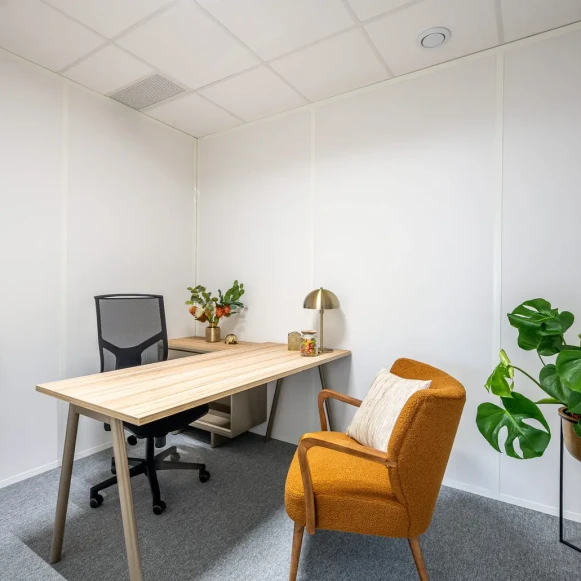 Bureau privé 7 m² 1 poste Location bureau Rue des Courtillons Bruz 35170 - photo 1