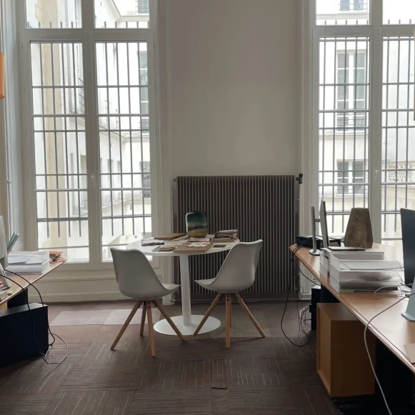 Bureau privé 32 m² 4 postes Location bureau Rue des Petits Champs Paris 75002 - photo 3