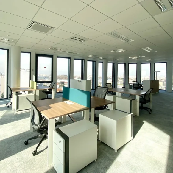 Bureau privé 306 m² 50 postes Location bureau Avenue Aristide Briand Bagneux 92220 - photo 1